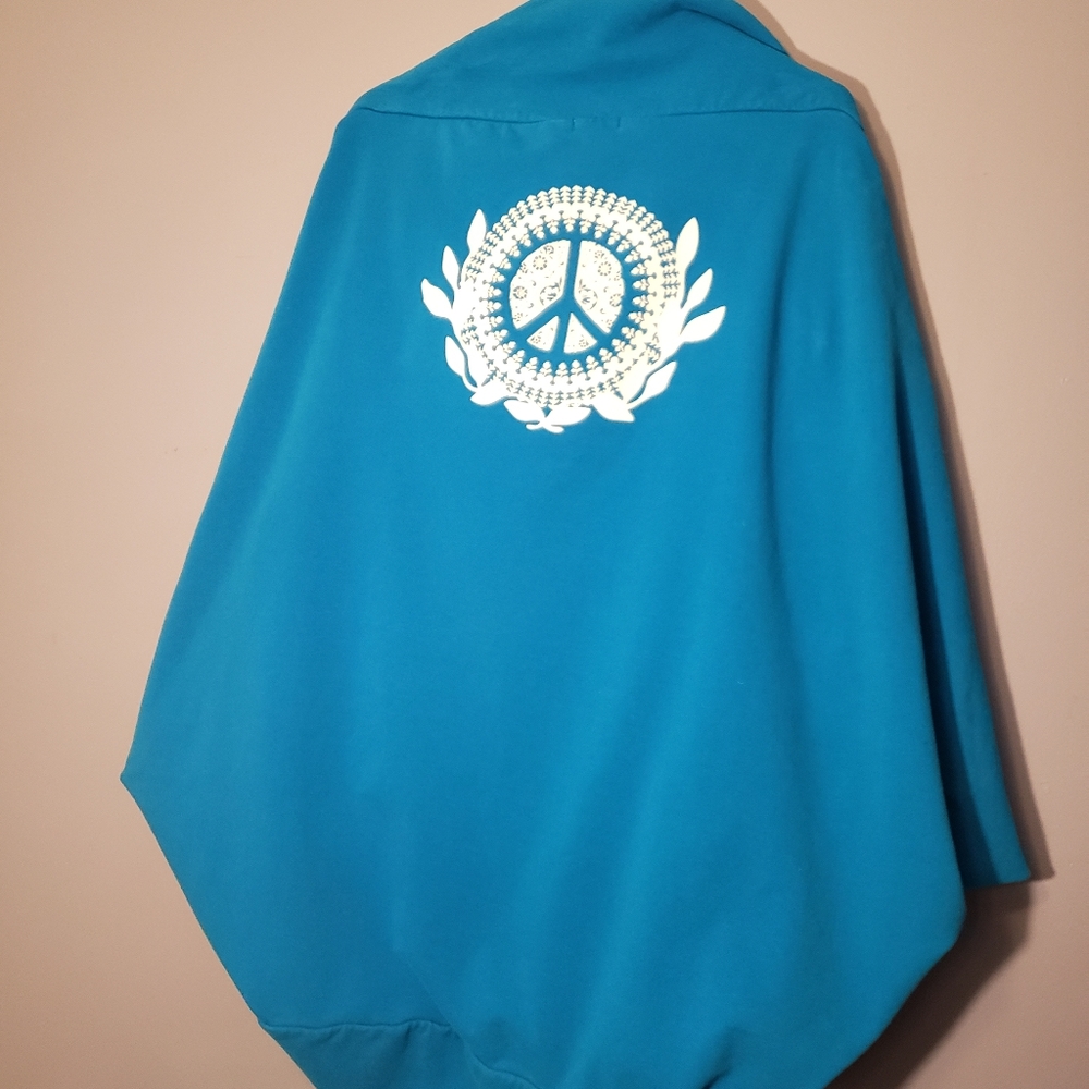 Juicy Couture Yoga Wrap. NWT. Blue